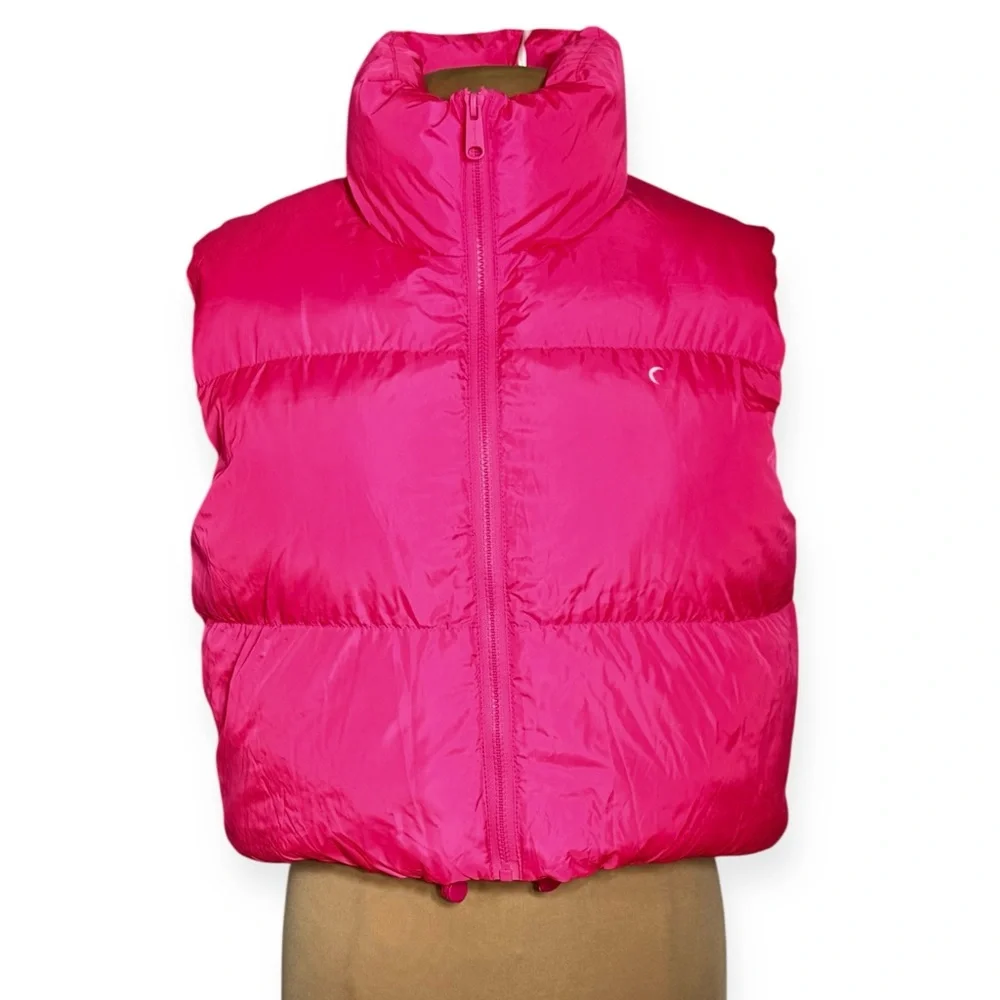 ZYIA hot pink cropped puffer vest Size Medium ZYIA elevate puffer vest - Picture 3 of 9